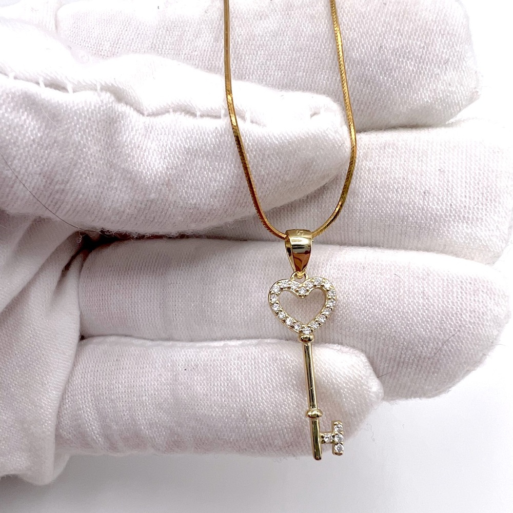 Gold Plating over Sterling Heart Key Cz Necklace - Picture 6 of 13
